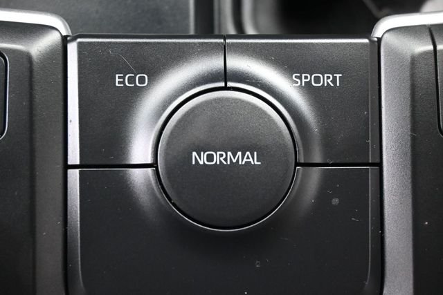 Used 2024  Toyota XLE image 28