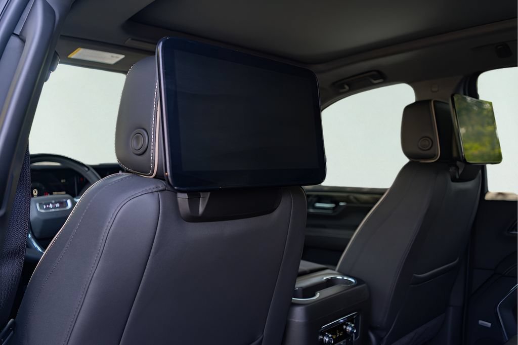 New 2026 Onyx Black GMC Elevation image 21