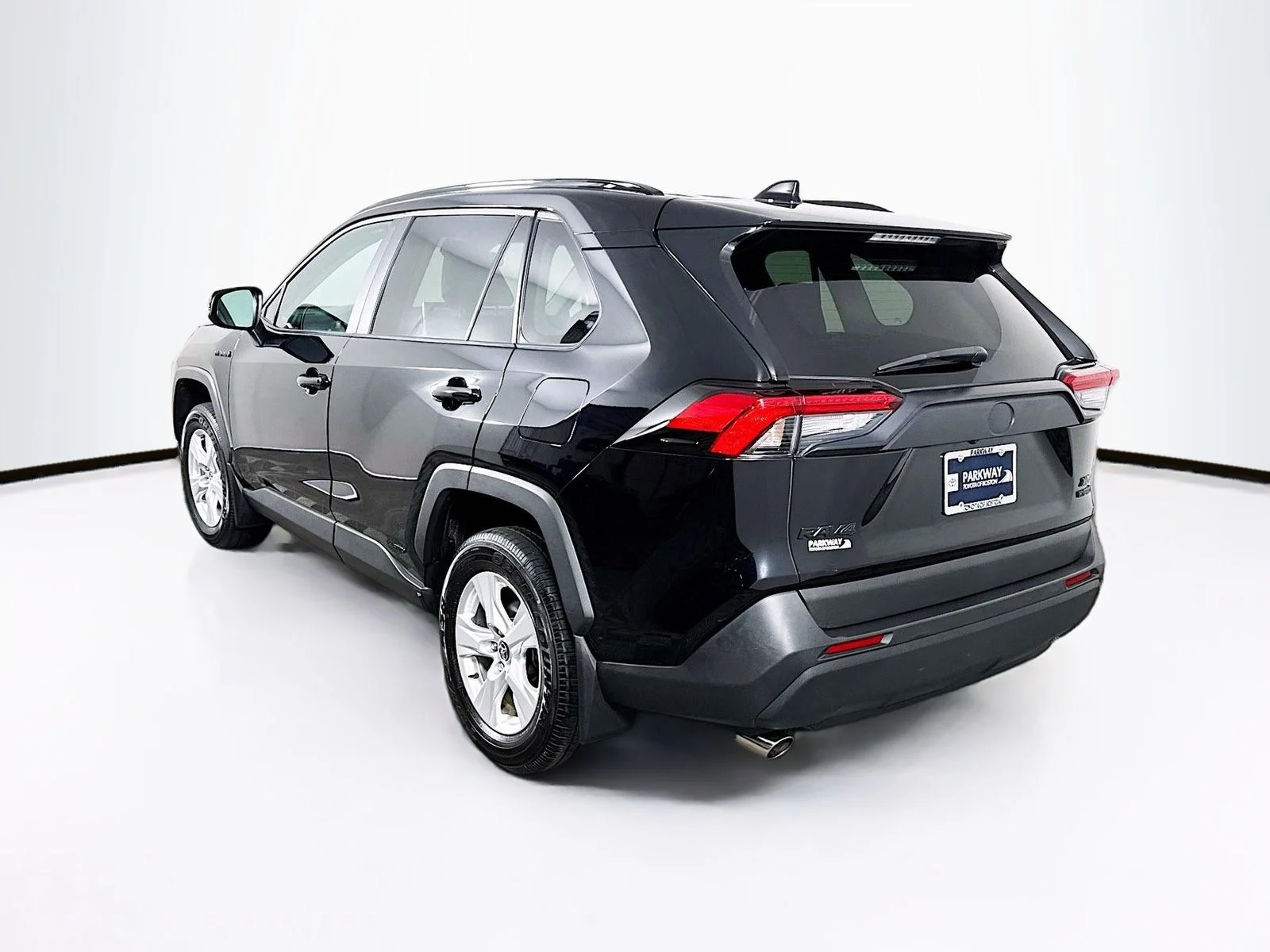 Certified Used 2020 Black Toyota XLE image 3