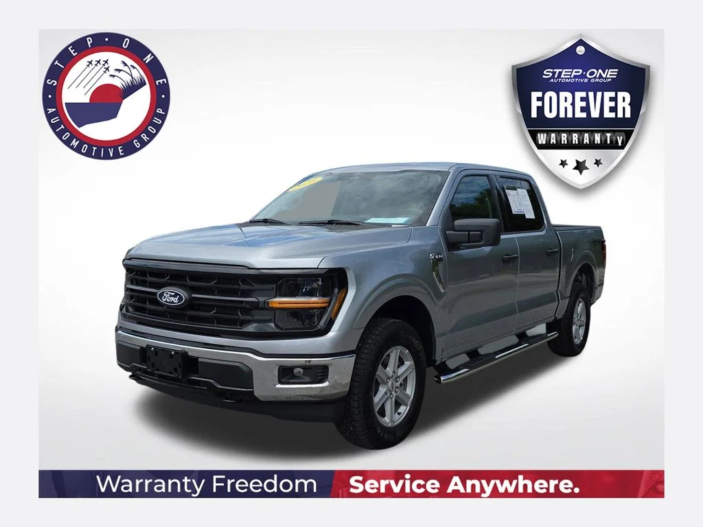 Used 2025 Silver Ford XLT image 1