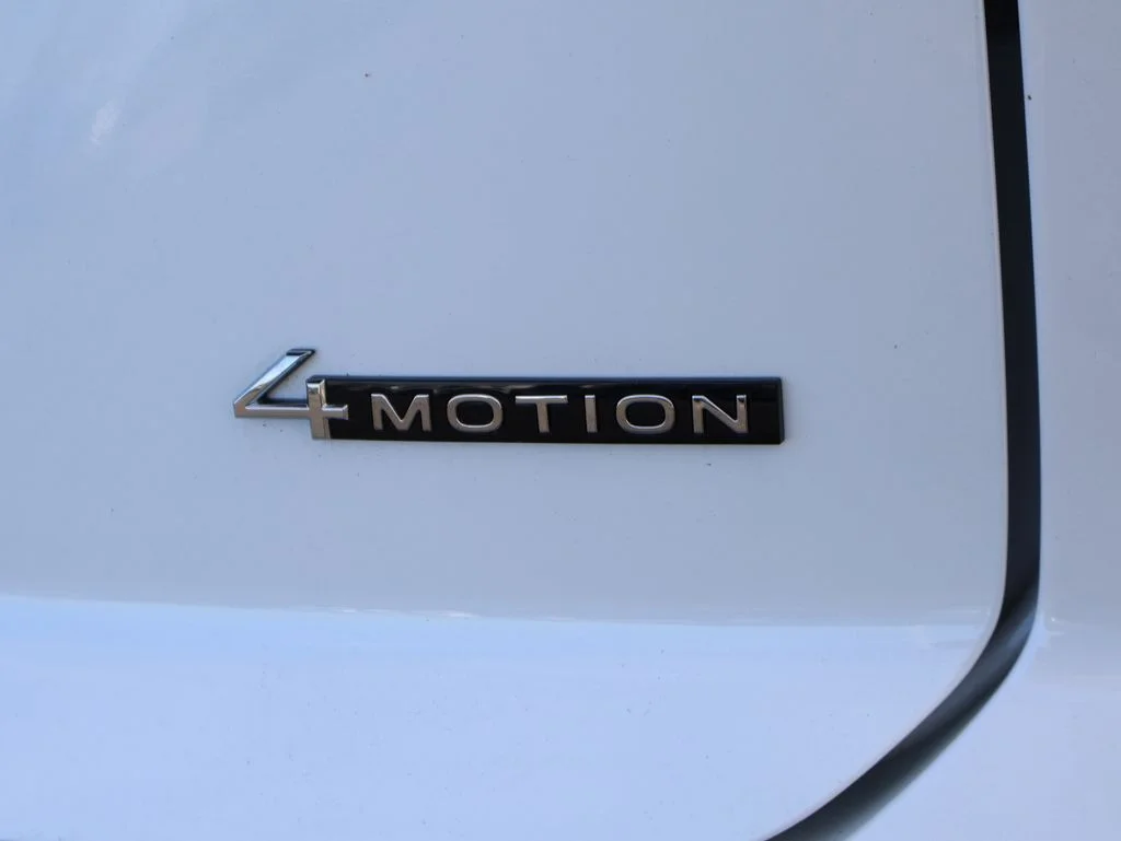 New 2026 White Volkswagen 2.0T SE w/Technology image 19