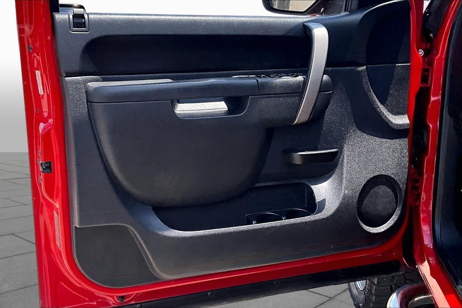 Used 2011 Fire Red GMC SLE image 21