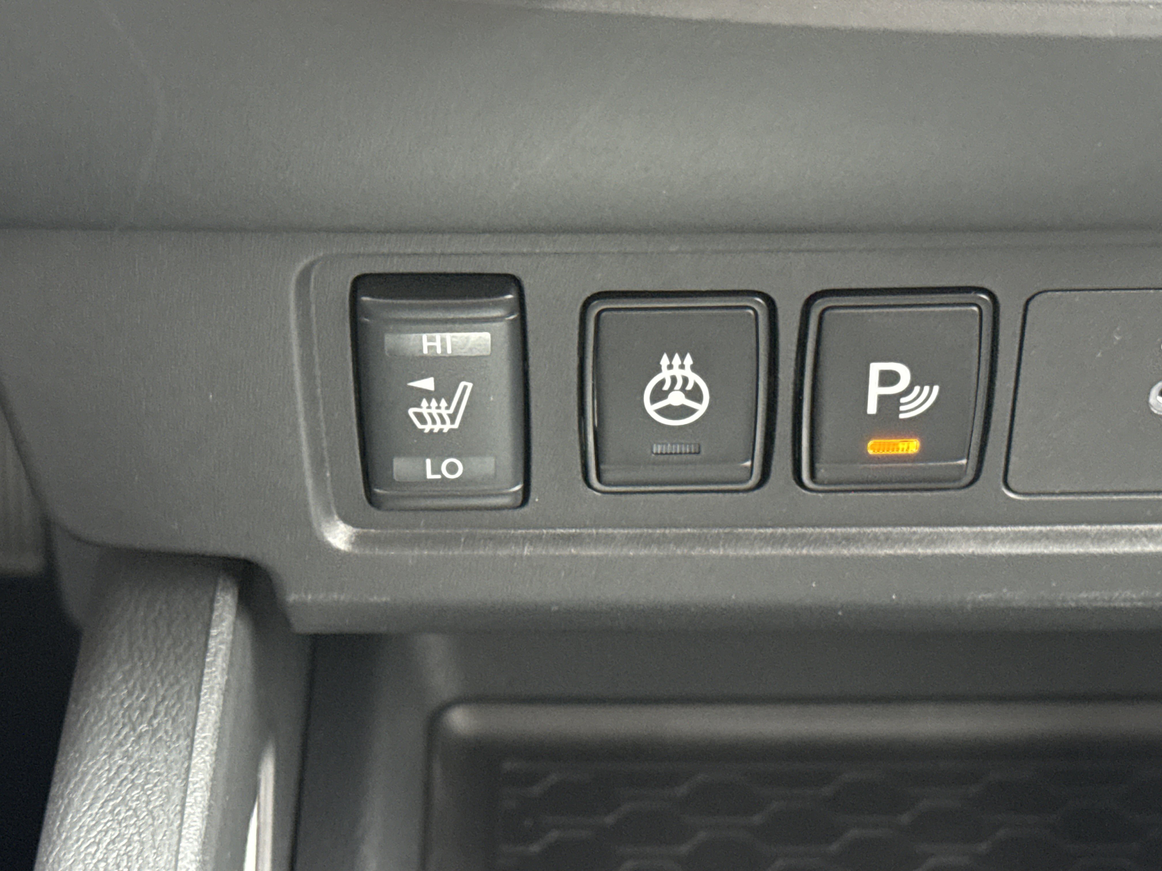 New 2026 Glacier White Nissan Crew Cab SV image 17