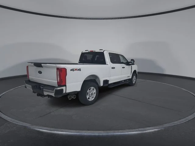 Used 2025 Oxford White Ford XLT image 14