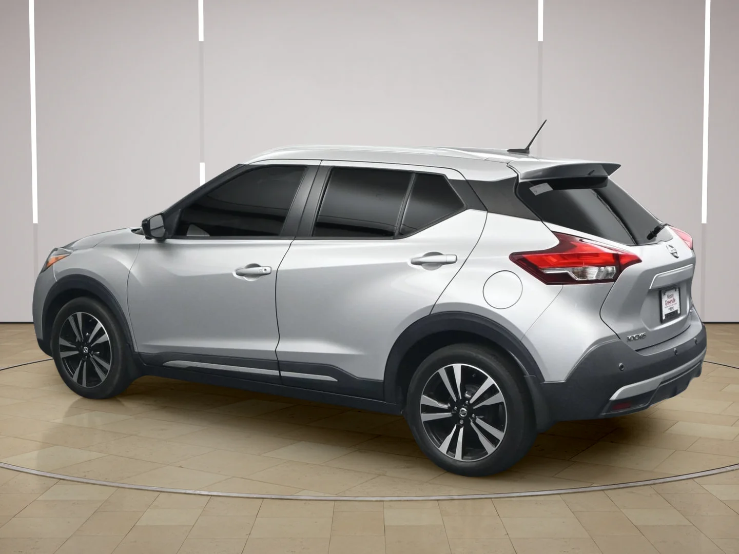 Certified Used 2020 Brilliant Silver Metallic Nissan SR image 5