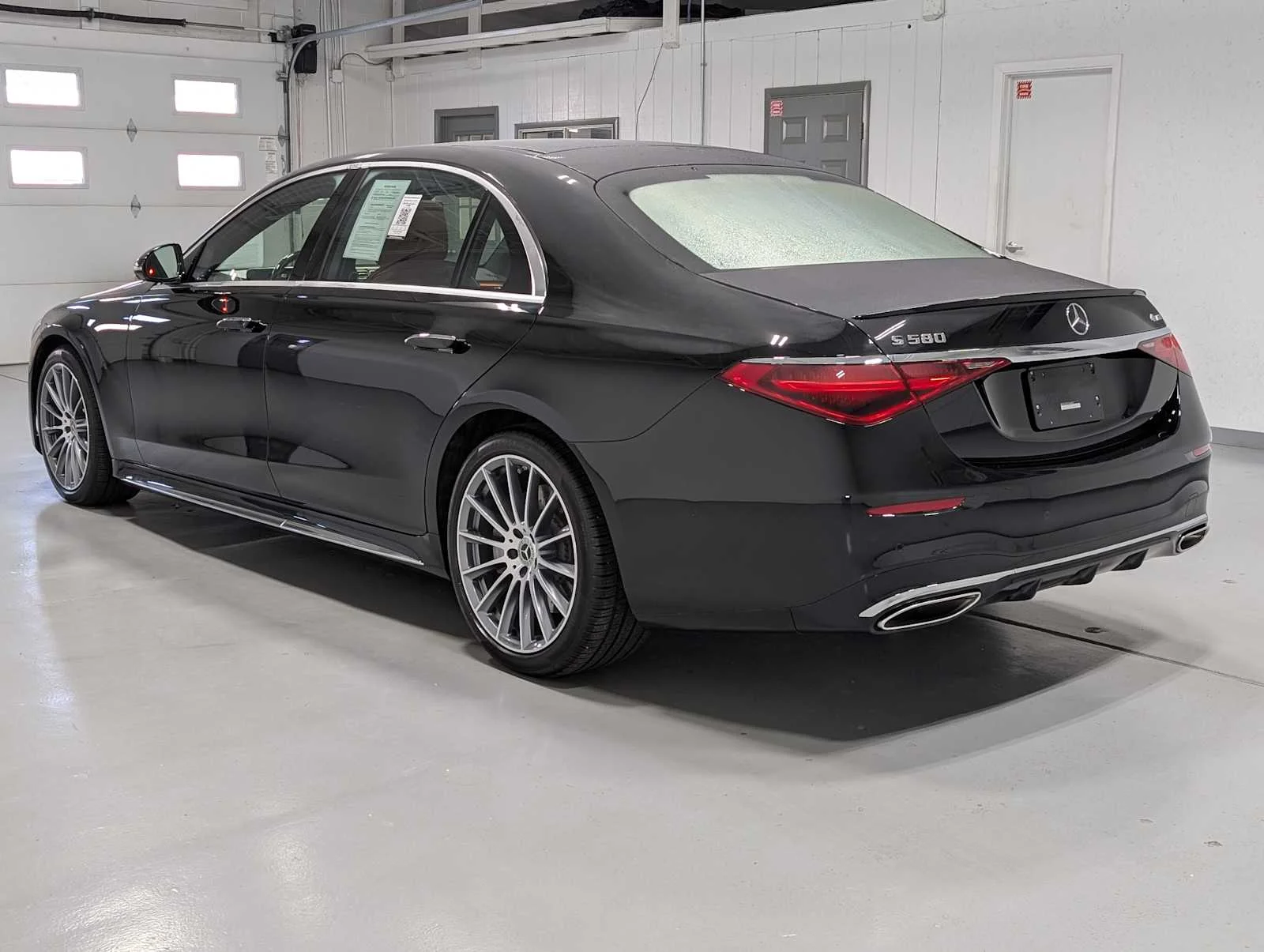 Certified Used 2026 Obsidian Black Metallic Mercedes-Benz S 580 image 10