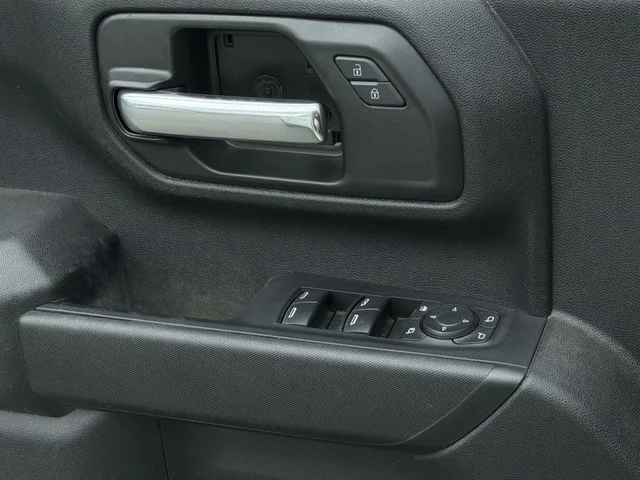 Used 2024 White Chevrolet Custom image 15