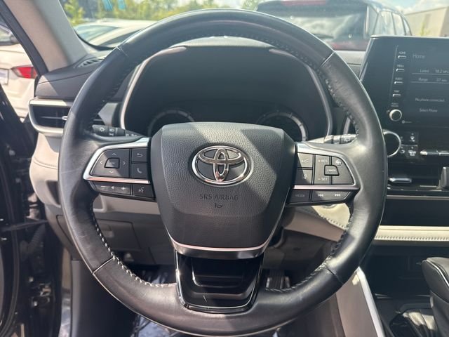 Used 2021 Black Toyota XLE image 16