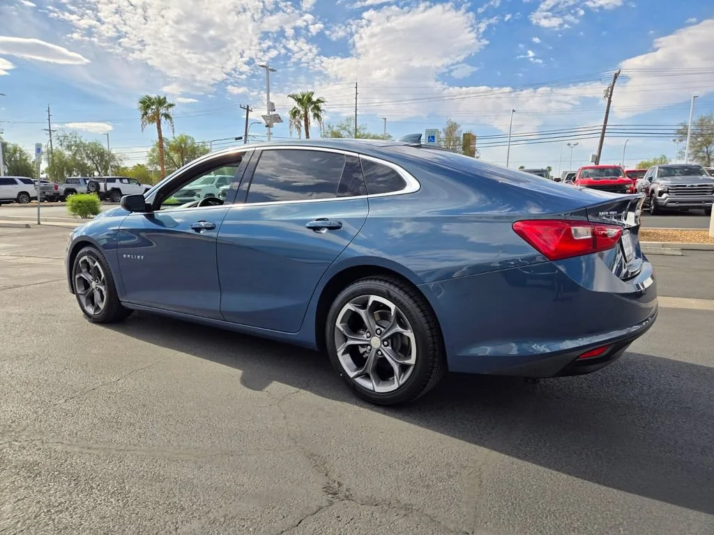 Used 2024 Lakeshore Blue Metallic Chevrolet 1LT image 4