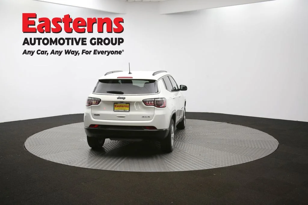 Used 2019 White Jeep Latitude image 38