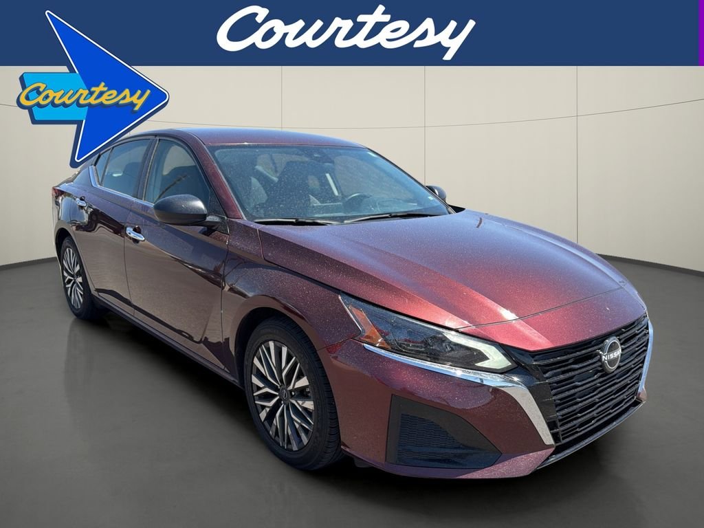 Used 2024 Red Nissan 2.5 SV image 1