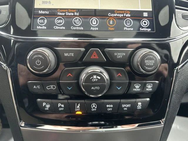 Used 2020 Gray Jeep Overland image 19