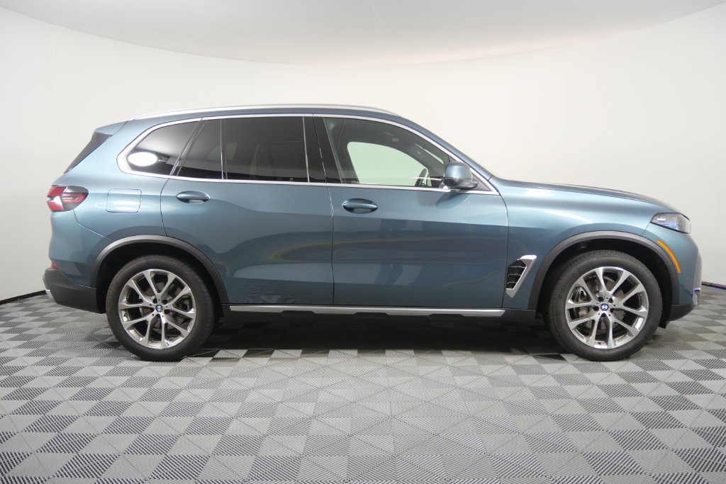 Certified Used 2026 Blue BMW xDrive40i image 3