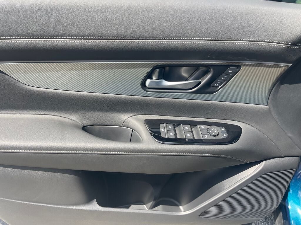 New 2026 Aurora Blue Pearl Metallic Nissan SL image 7