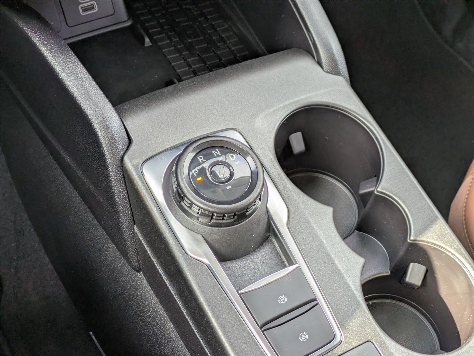 New 2025 Azure Gray Metallic Tri-Coat Ford Outer Banks® image 30