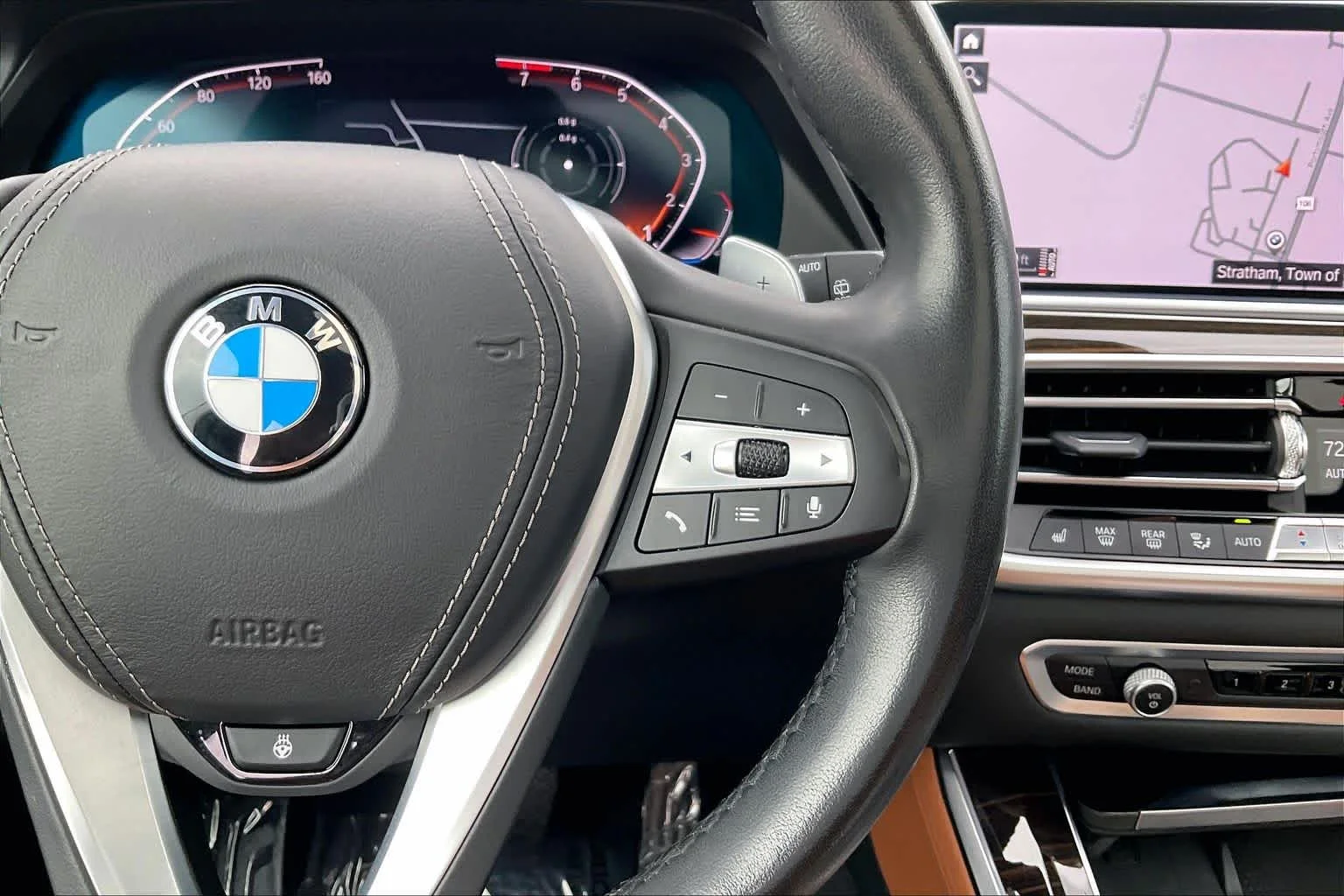Used 2019 Arctic Gray Metallic BMW xDrive40i image 24