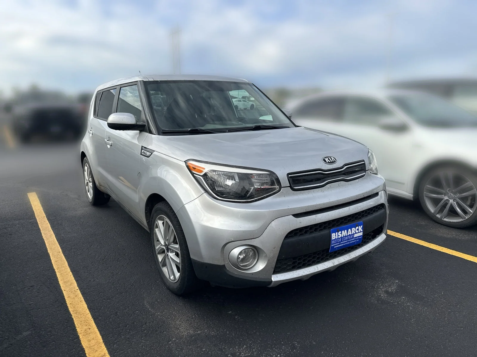 Used 2017 Silver Kia Plus image 2