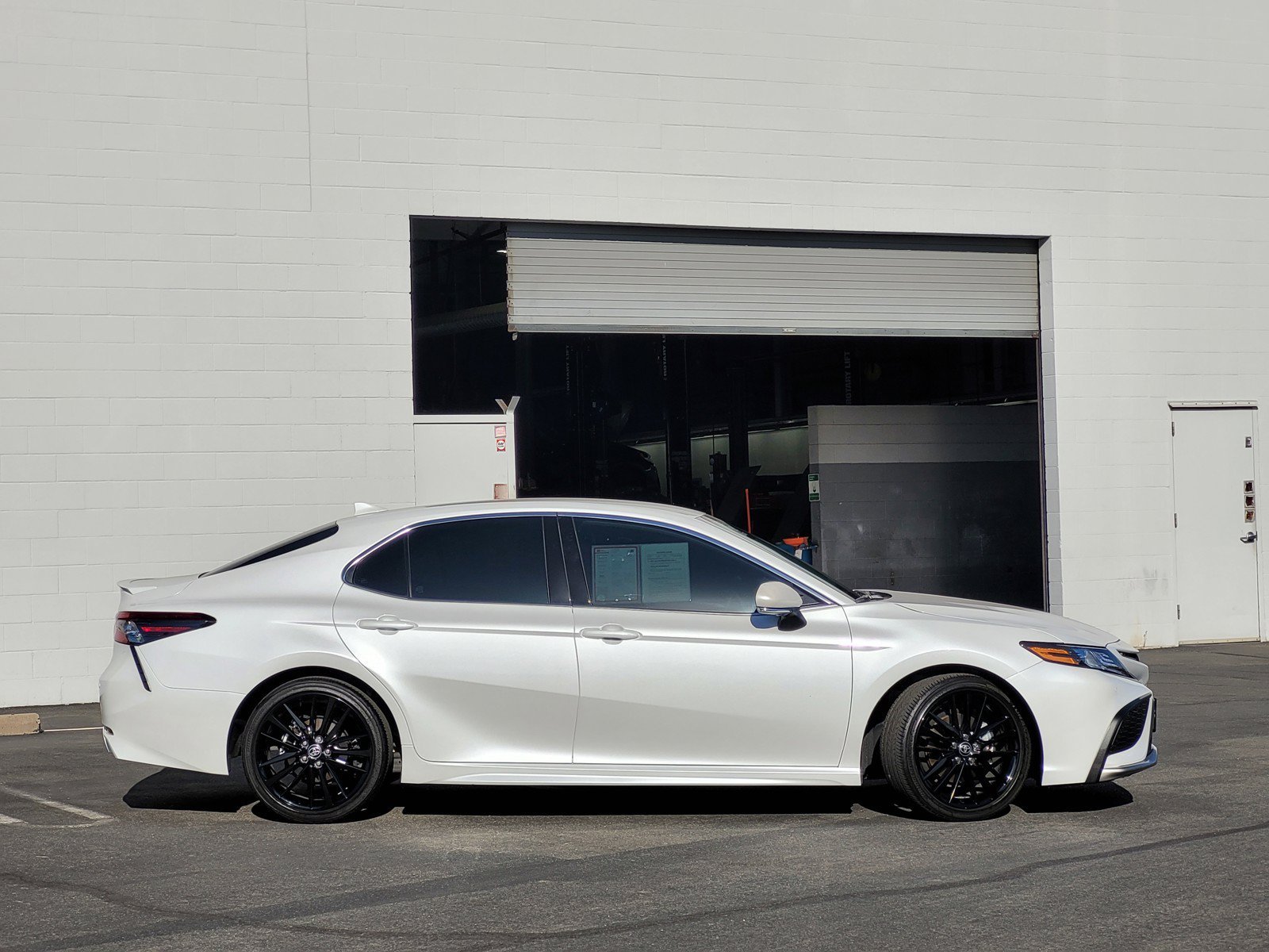 Used 2024 WIND CHILL PEARL Toyota Hybrid XSE image 3