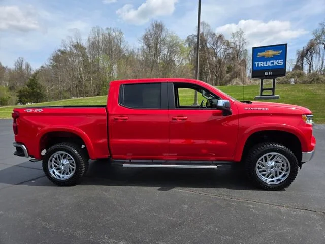Used 2025 Red Hot Chevrolet LT image 9