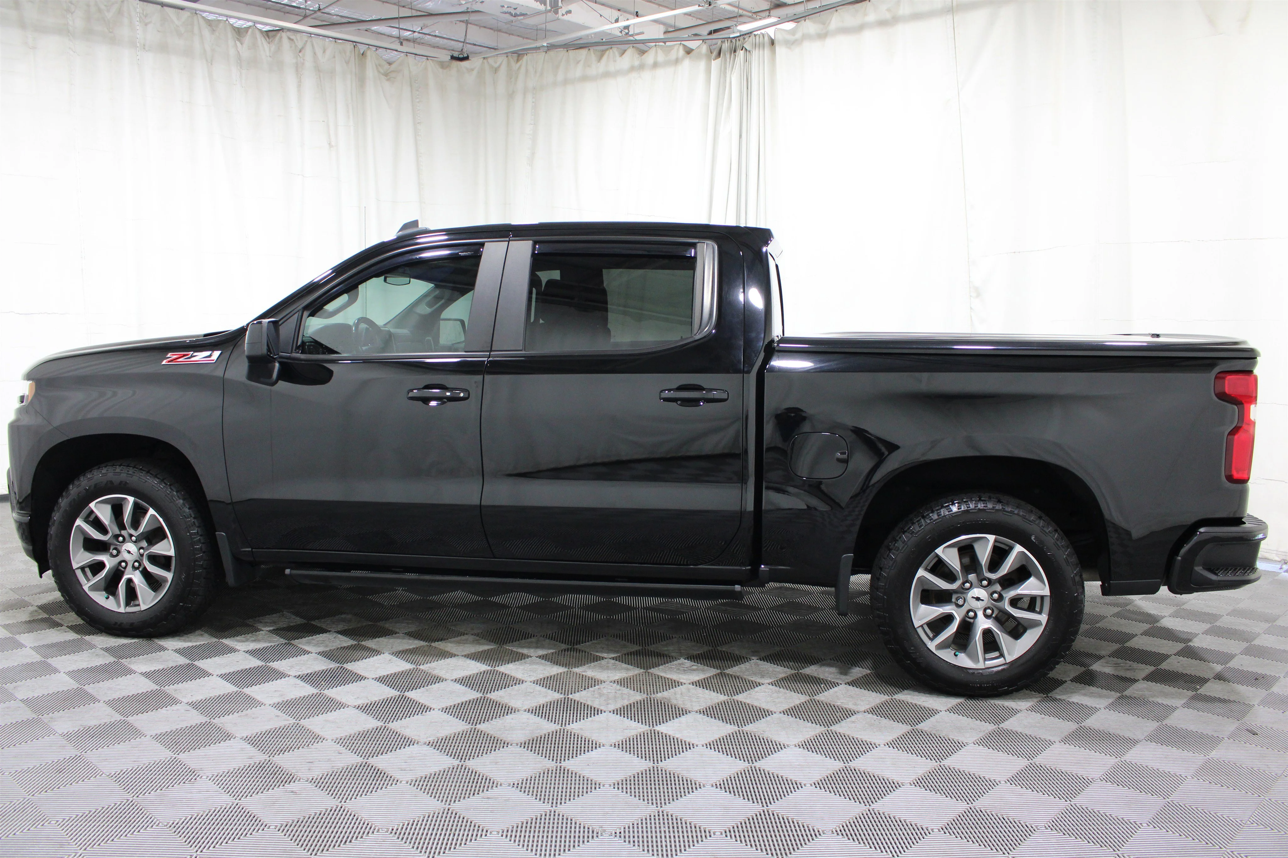 Used 2022 Black Chevrolet RST image 30