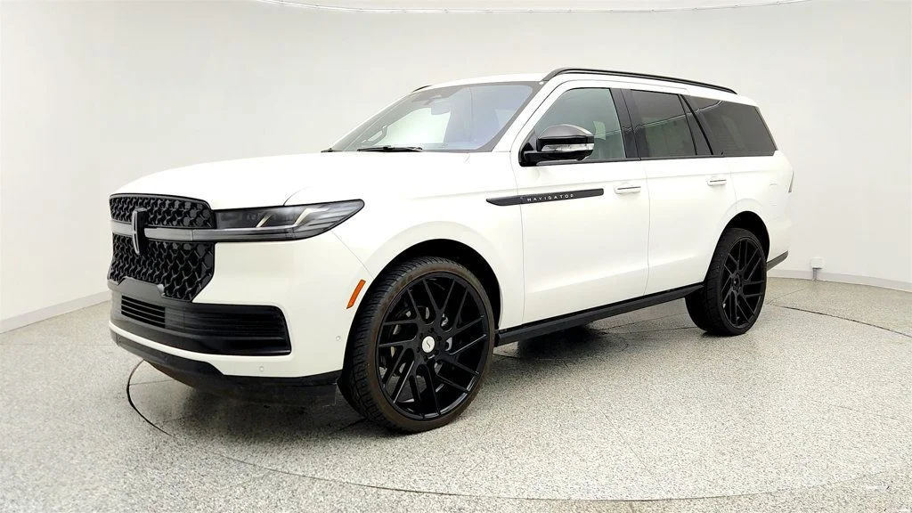 2025 Lincoln Navigator Reserve 4WD's photo