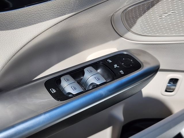 Used 2026 White Mercedes-Benz C 300 image 18