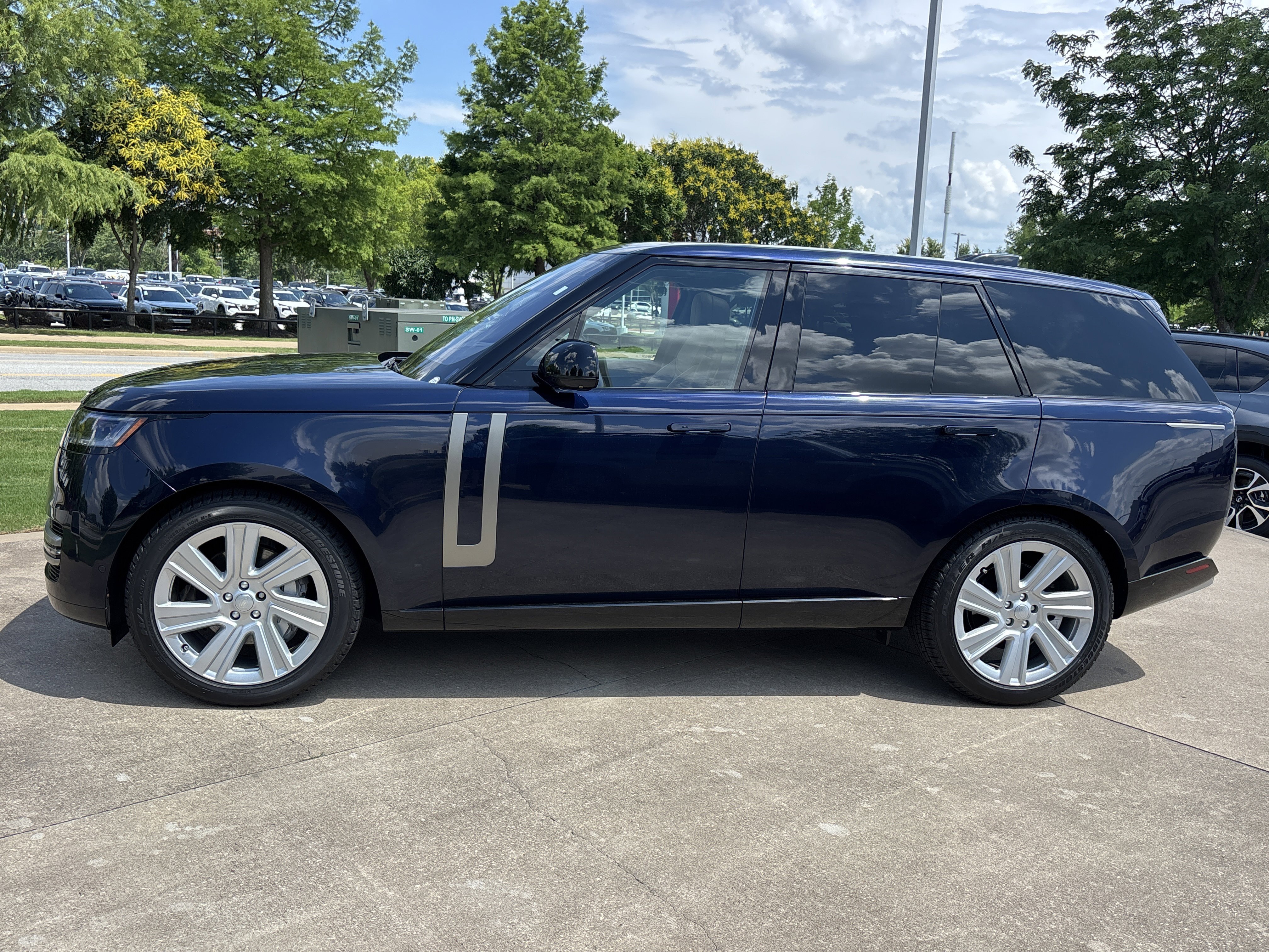Used 2023 Portofino Blue Metallic Land Rover P400 SE AWD image 11