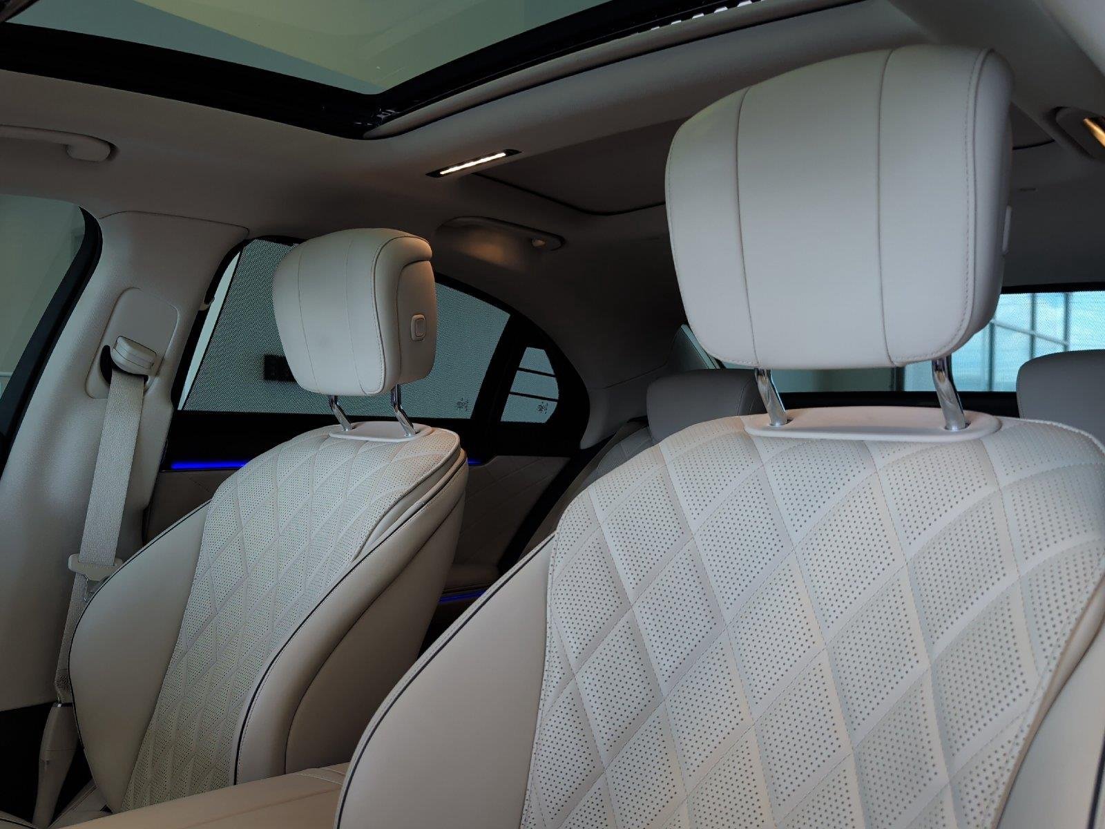 Used 2023 MANUFAKTUR Diamond White Mercedes-Benz S 580 image 32