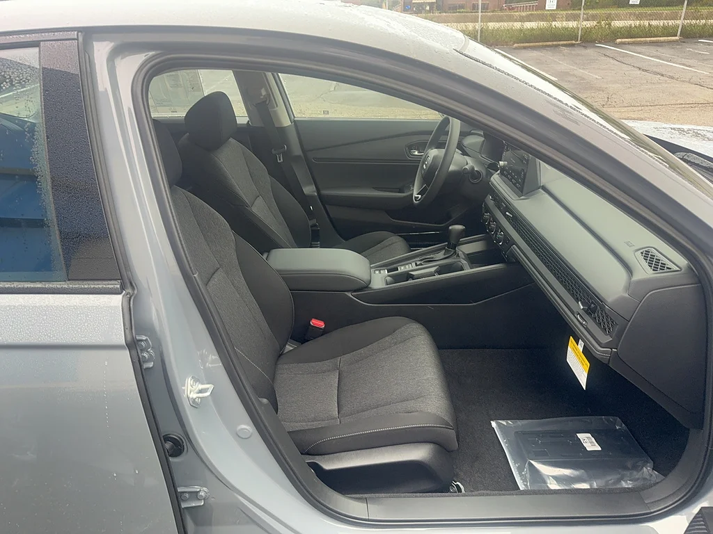 New 2026 Urban Gray Pearl Honda SE image 15