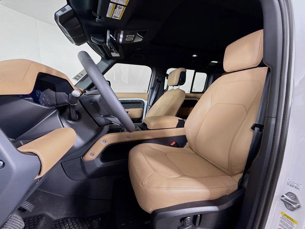 New 2026 Fuji White Land Rover X-Dynamic SE image 11