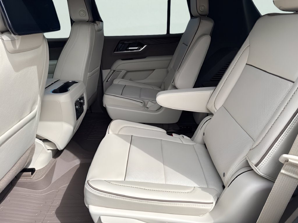2026 GMC Yukon Denali - Photo 23