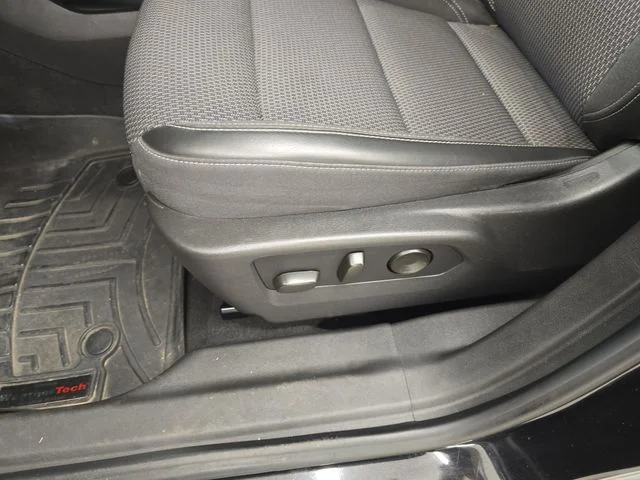 Used 2022 Ebony Twilight Metallic Buick Preferred image 36