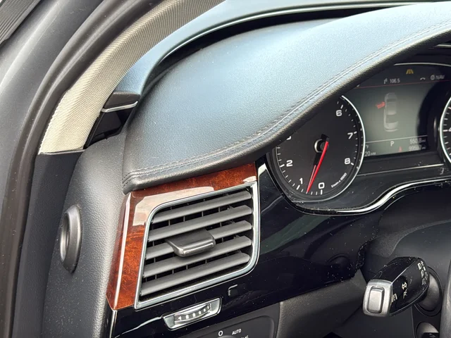 Used 2012 Gray Audi L 4.2 image 30