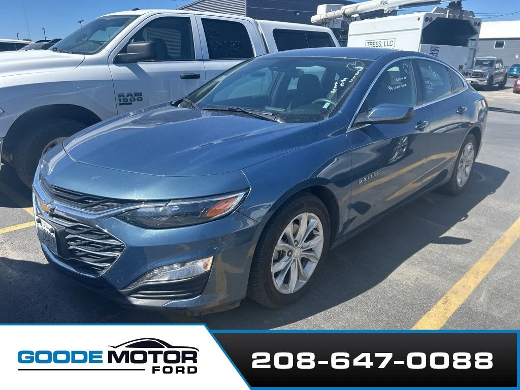 Used 2024 Lakeshore Blue Metallic Chevrolet LT image 2
