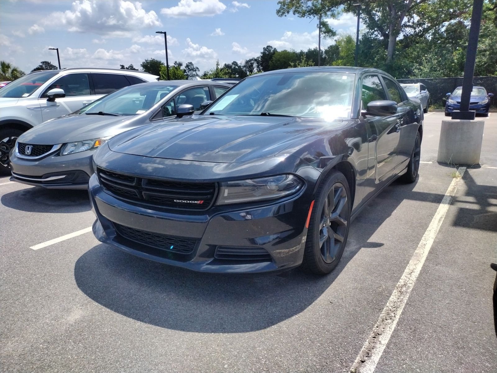 Used 2023 Black Dodge SXT image 3