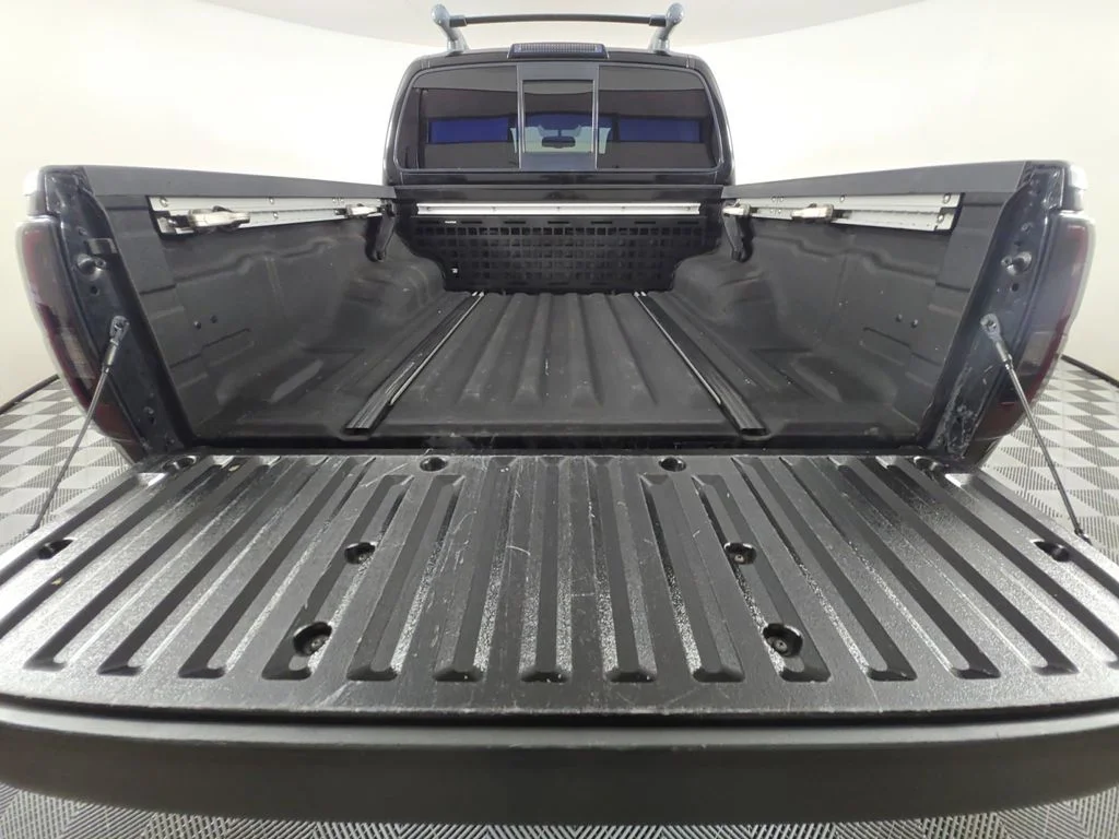 Used 2017 Black Nissan PRO-4X image 16