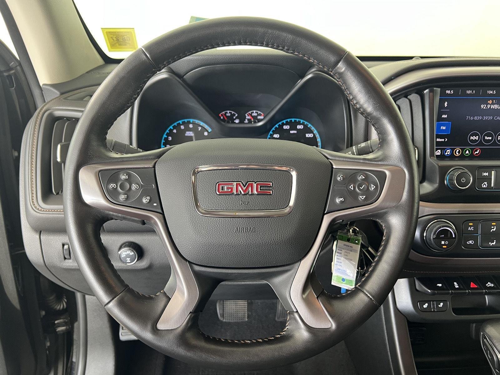 Used 2022 Onyx Black GMC 4WD AT4 w/Leather image 8