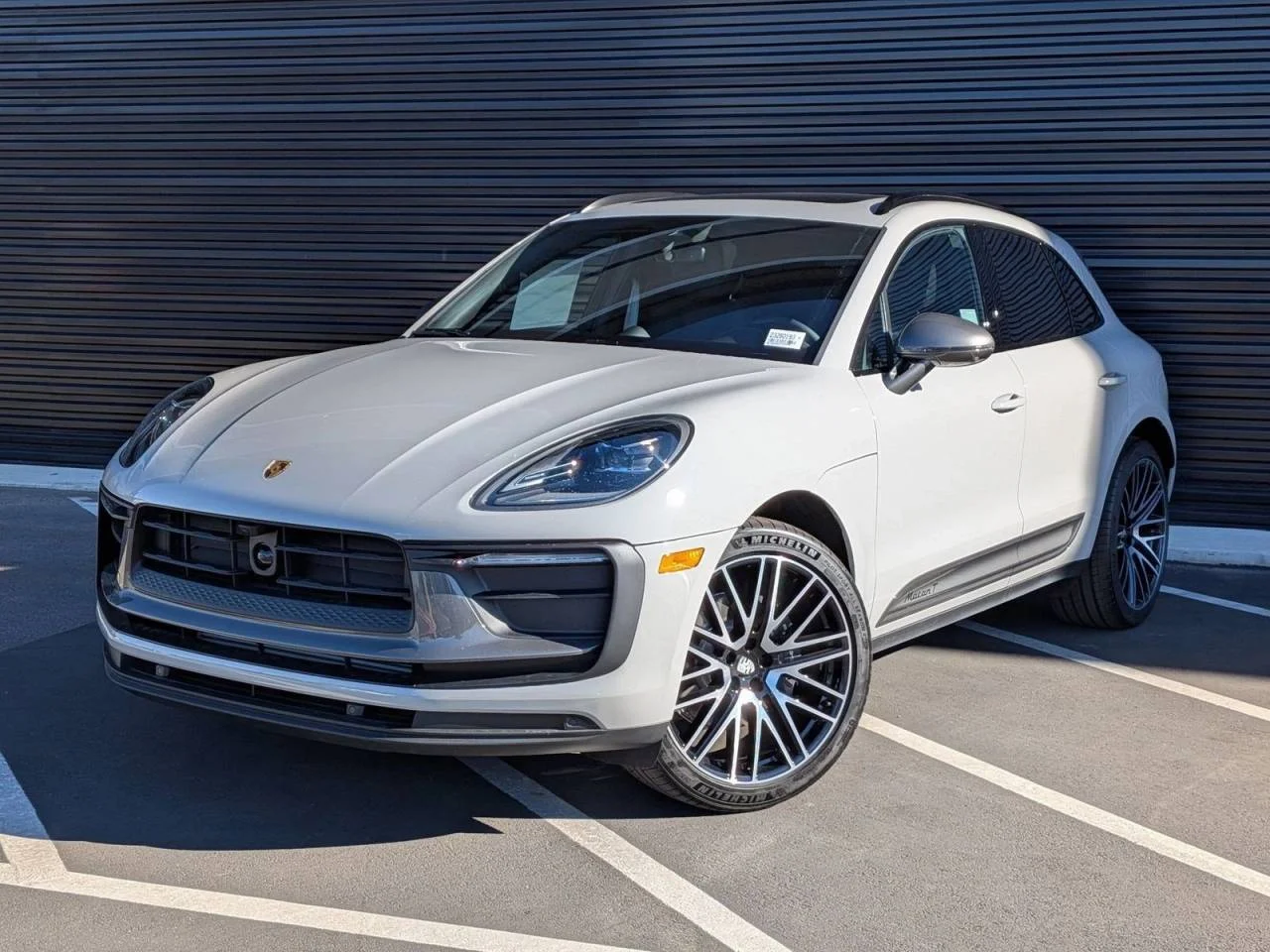 New 2026 Porsche Macan T AWD 4D Sport Utility