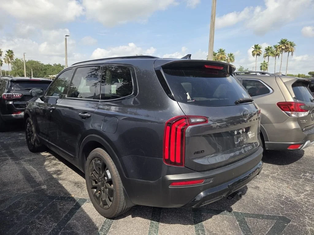 Used 2021 Gravity Grey Kia EX image 4