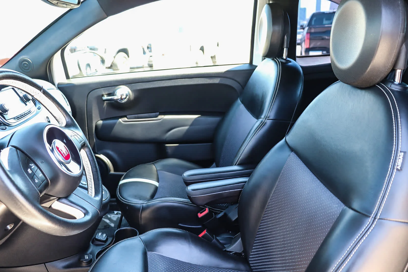 Used 2016 Bianco Perla (Pearl White Tri-Coat) FIAT  image 17