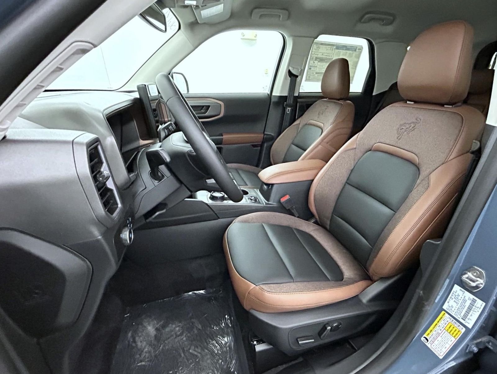 New 2026 Azure Gray Metallic Tri-Coat Ford Outer Banks image 10