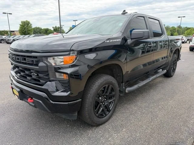 Used 2022 Black Chevrolet Custom image 3
