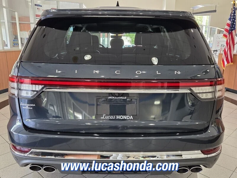 Used 2022 Gray LINCOLN Reserve RWD image 5