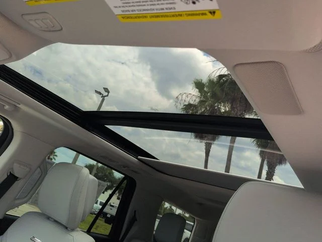 New 2026 Star White Metallic Tri-Coat Ford Platinum® image 20
