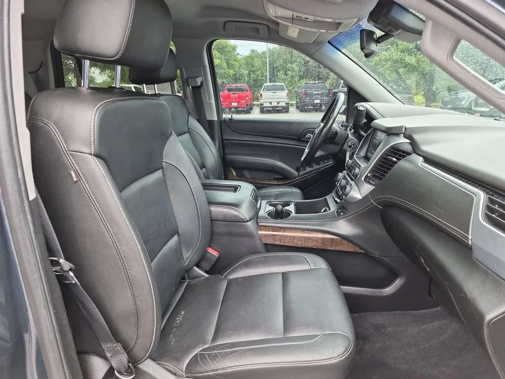 Used 2019 SHADOW GRAY METALLIC Chevrolet LT image 40