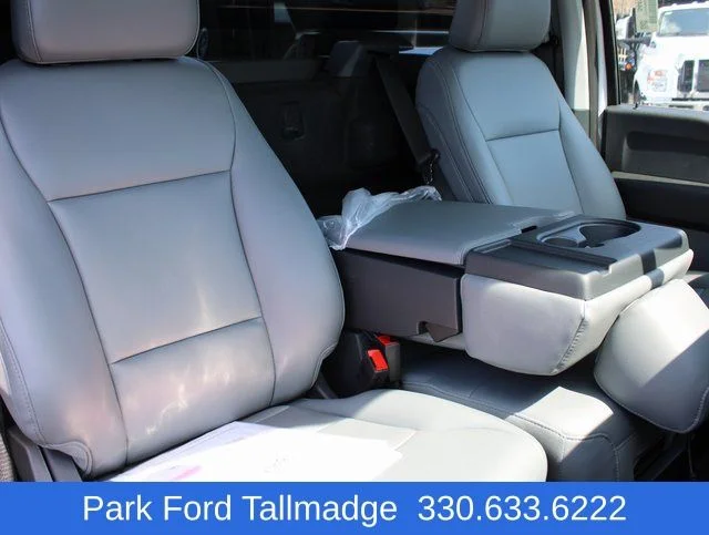 2025 Ford F-550 Super Duty Chassis Cab XL - Photo 20