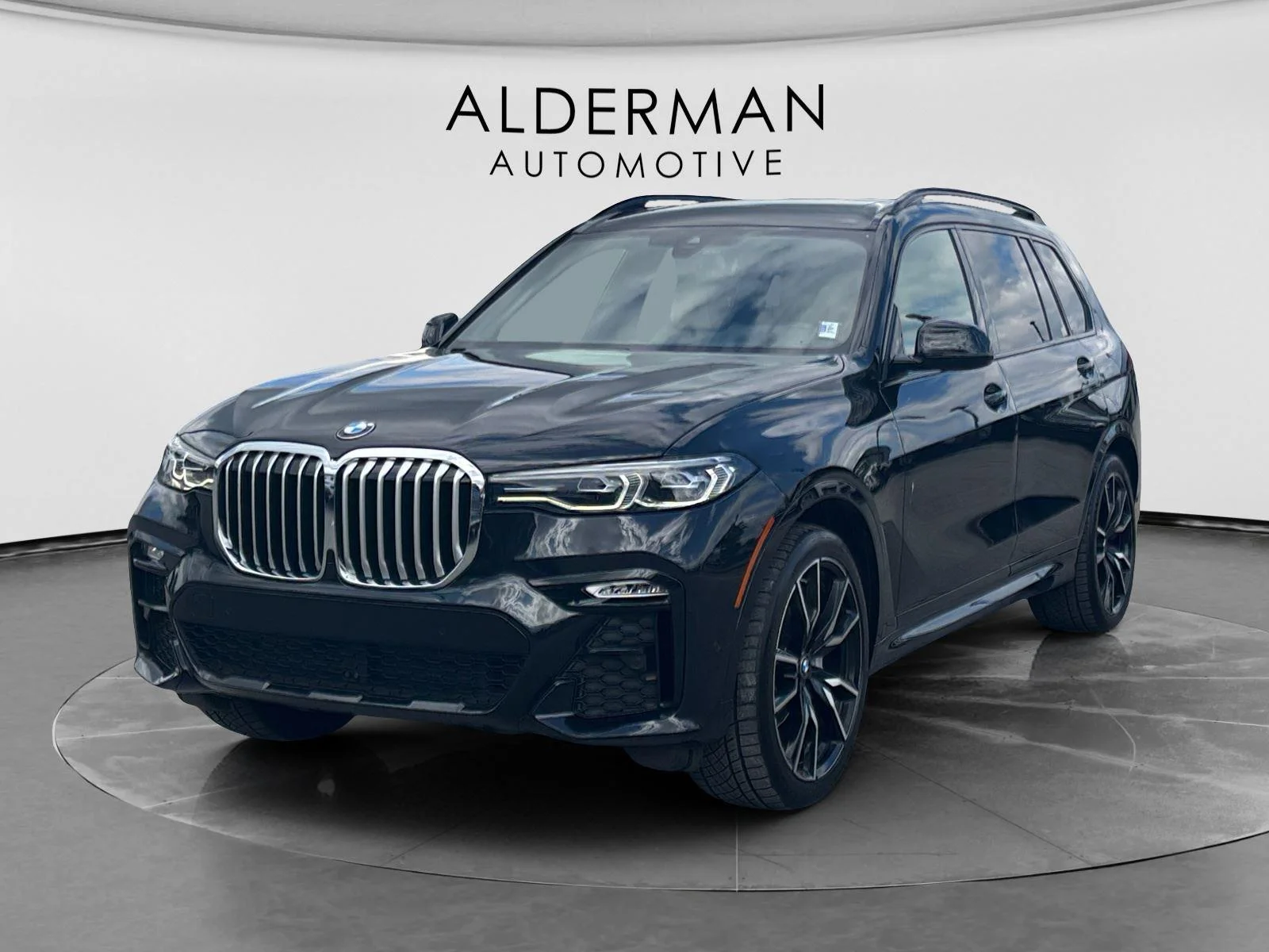 2022 BMW X7 xDrive40i's photo
