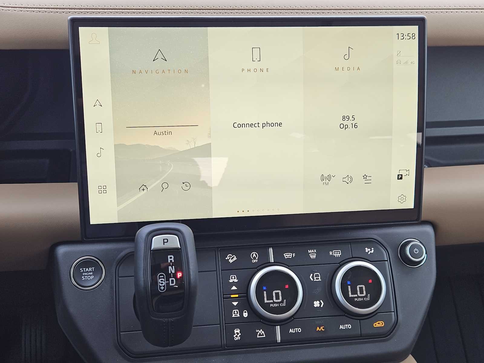 New 2026 Santorini Black LAND ROVER S image 15