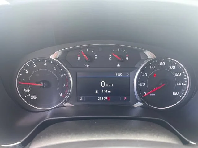 Used 2024 Summit White Chevrolet 2LT image 18