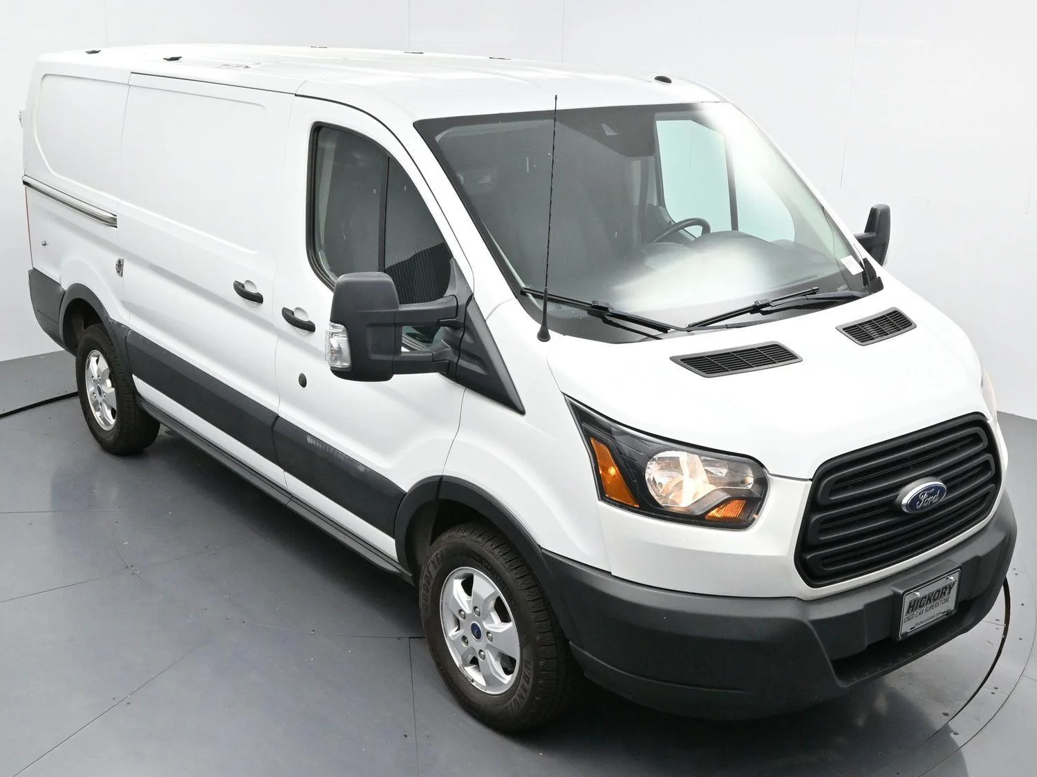 Used 2019  Ford 250 image 37